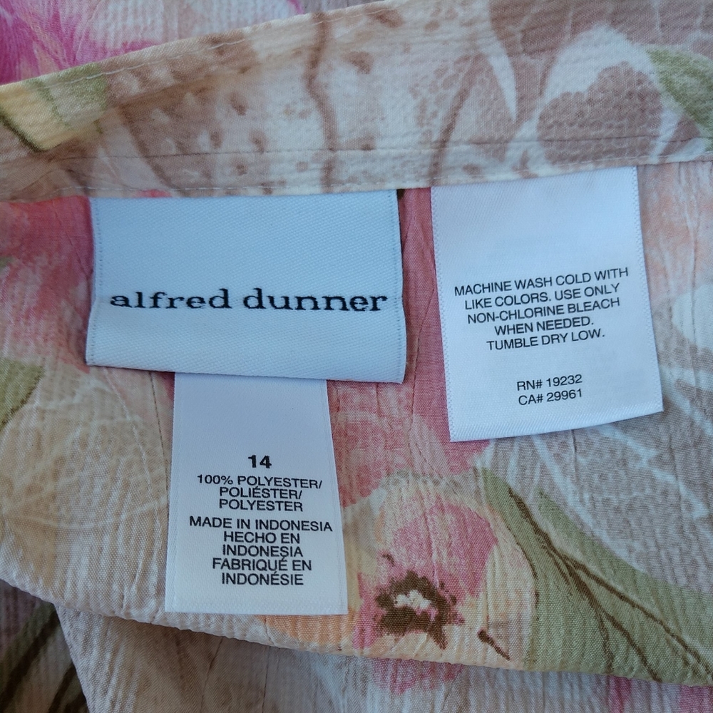 SOLD!!!!Alfred Dunner Women's Skirt Floral Ruffle Bottom Size 14 - Picture 2 of 9